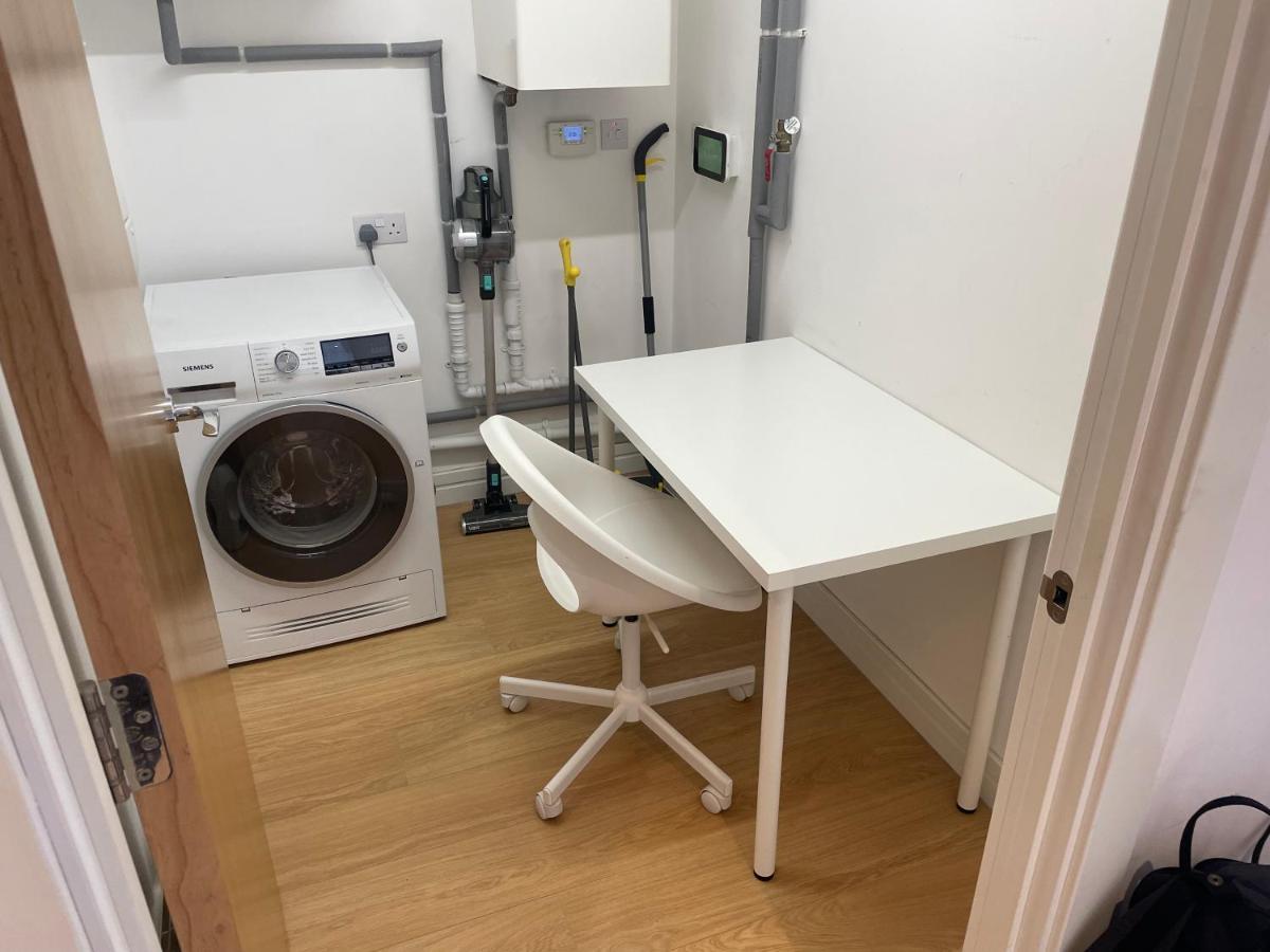 Luxury London Apartment - Steps To East Croydon Train Station المظهر الخارجي الصورة